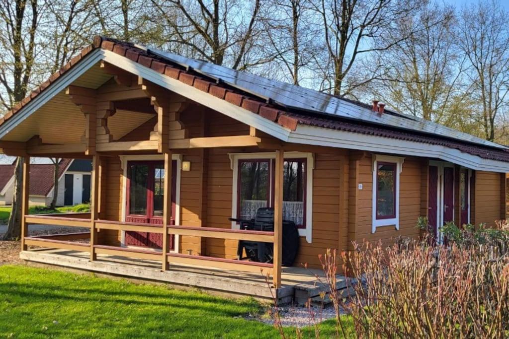Wellness Bungalow Uppsala Gramsbergen Экстерьер фото
